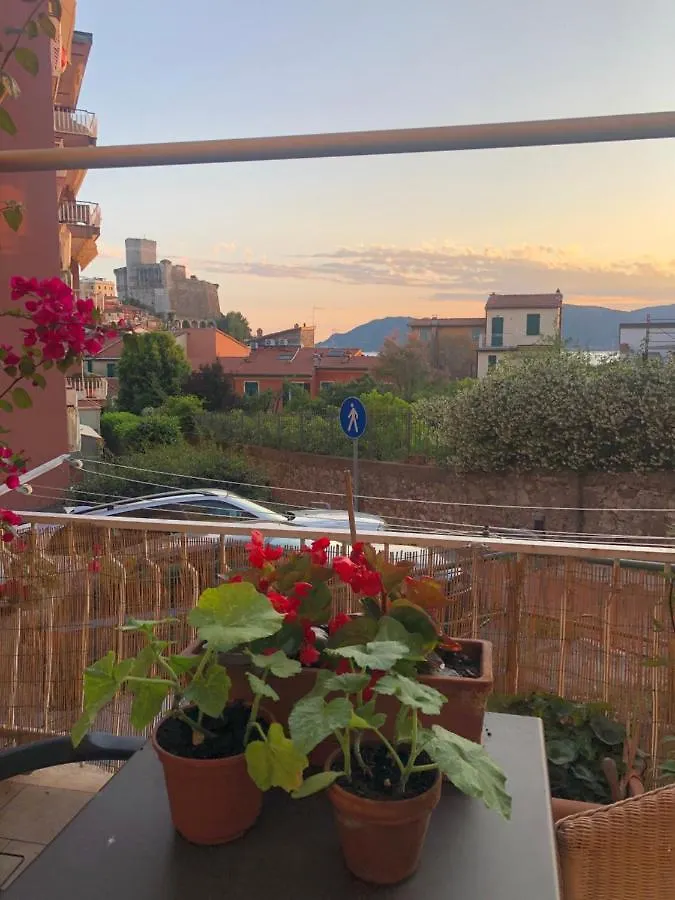 Blu Di Lerici - Zona Tranquilla Due Passi Dal Mare Apartment